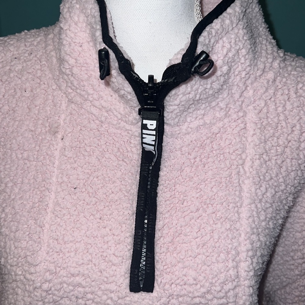 🩷VS PINK Sherpa sweatshirt in light pink!. Size L🩷 - Picture 3 of 8